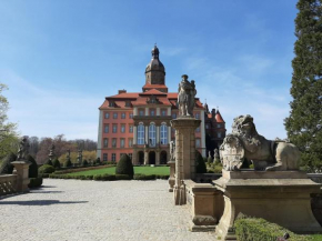 Hotel Przy Oślej Bramie - Zamek Książ